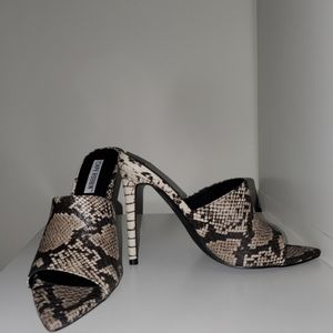 Cape Robbin mules size 7.5